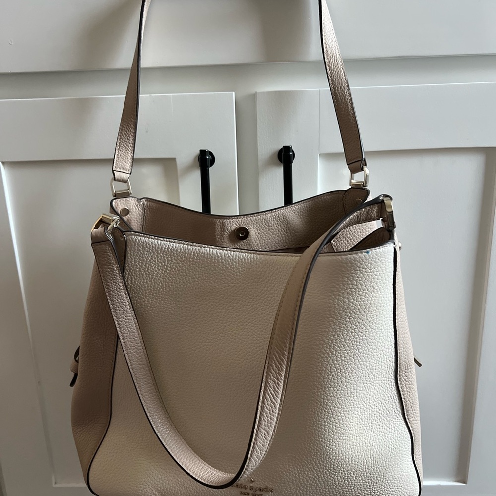 Elegant Kate Spade Cream Leather Tote Bag